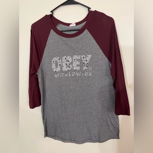 Women's tops - Picture 2 of 7